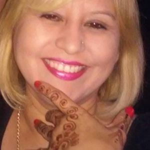 Meet your Posher, Nieves